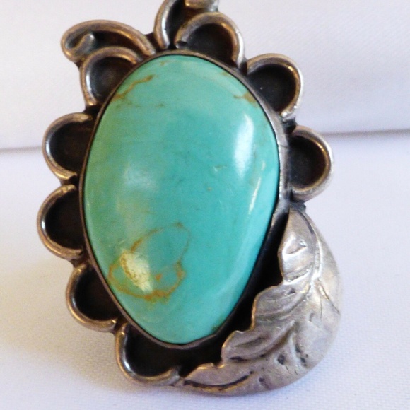 VINTAGE RETRO STERLING SILVER 925 BLUE TURQUOISE BLUE STONE  VINTAGE RETRO STERLING SILVER 925 BLUE TURQUOISE BLUE STONE RING SZ 6.5